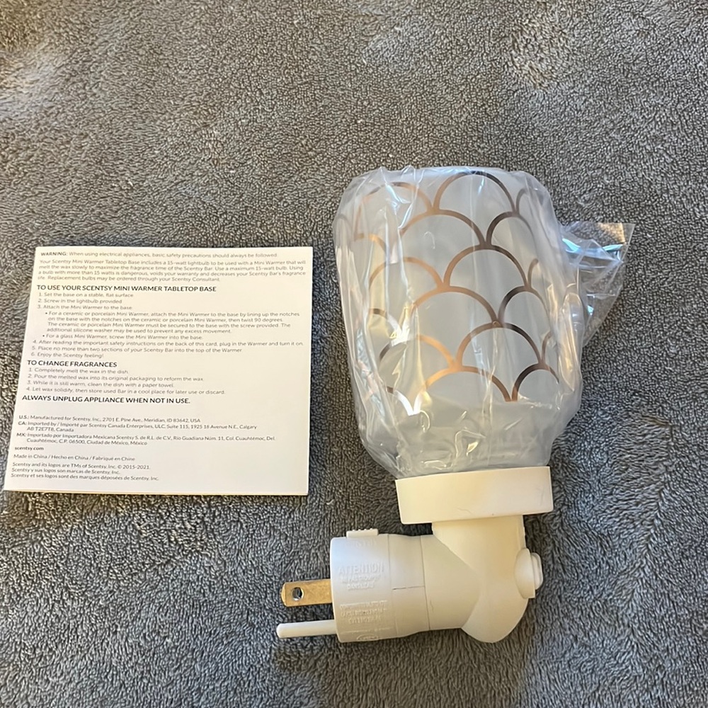 Scentsy plug in warmer